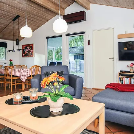 8 Person In Ringkobing Feriehus Norby (Ringkobing-Skjern)